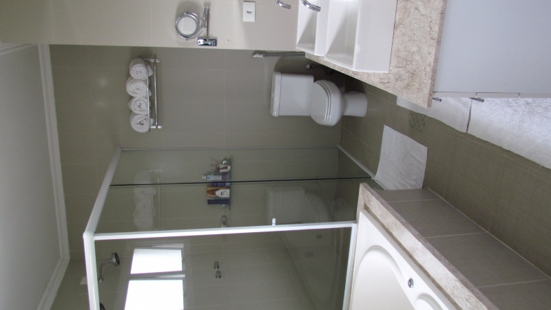 Casa à venda Aldeia da Serra com 279m² e 3 quartos por R$ 1.080.000 - 1373718432-Banheiro master (1).JPG